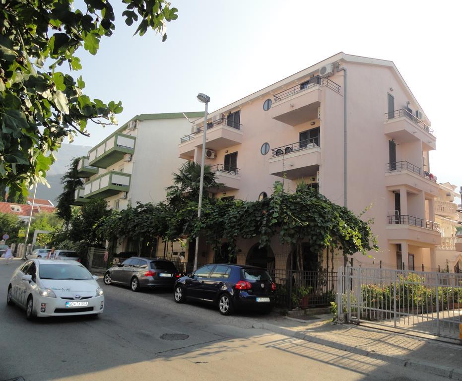 Apartments Mare Будва Экстерьер фото